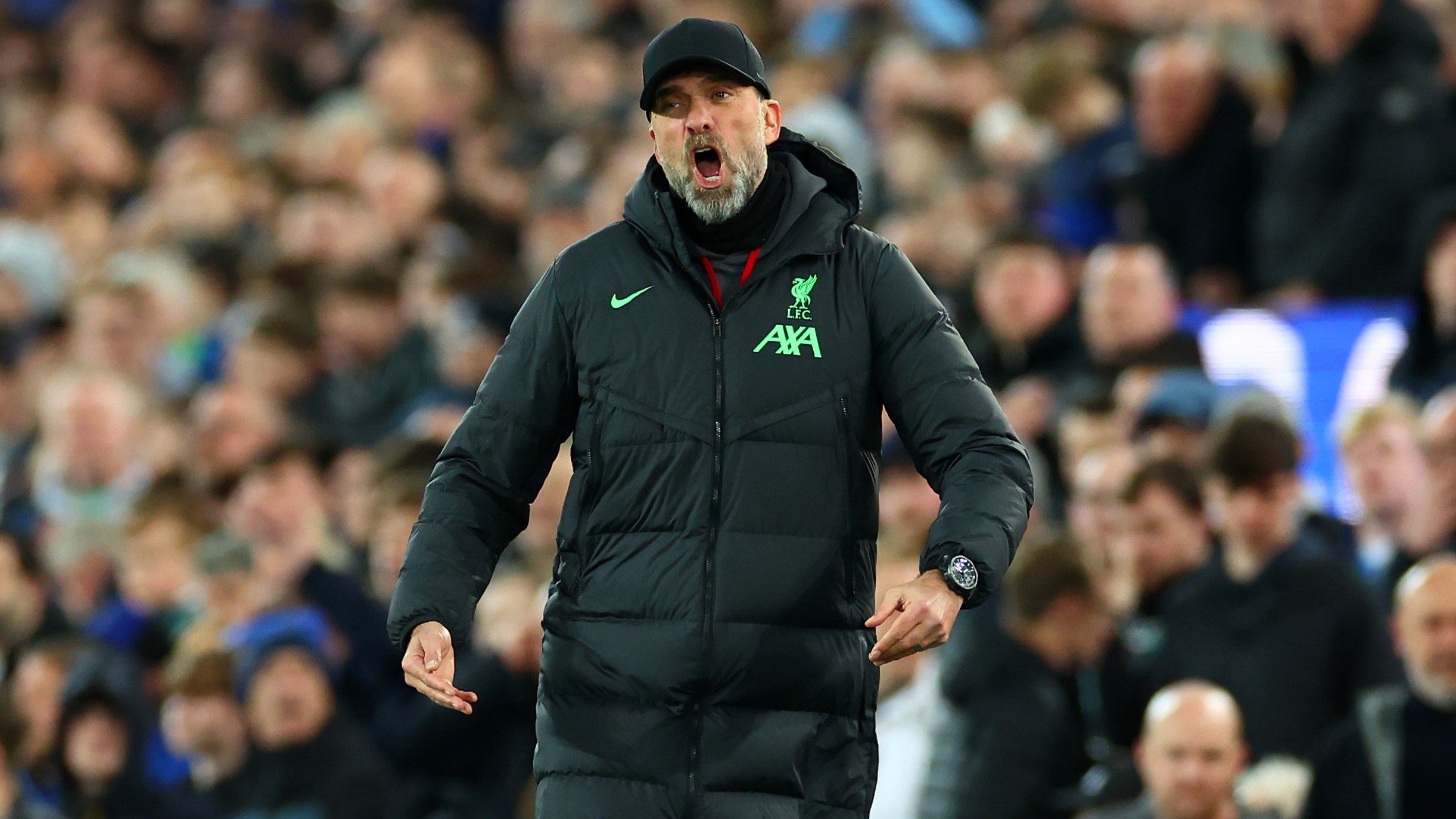Csalódottan vette tudomásul Jürgen Klopp, hogy a Liverpool tizennégy év után kikapott az Everton otthonában. (Fotó: Getty Images)