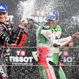 Bezzecchi nyerte a kaotikus brit futamot a MotoGP-ben
