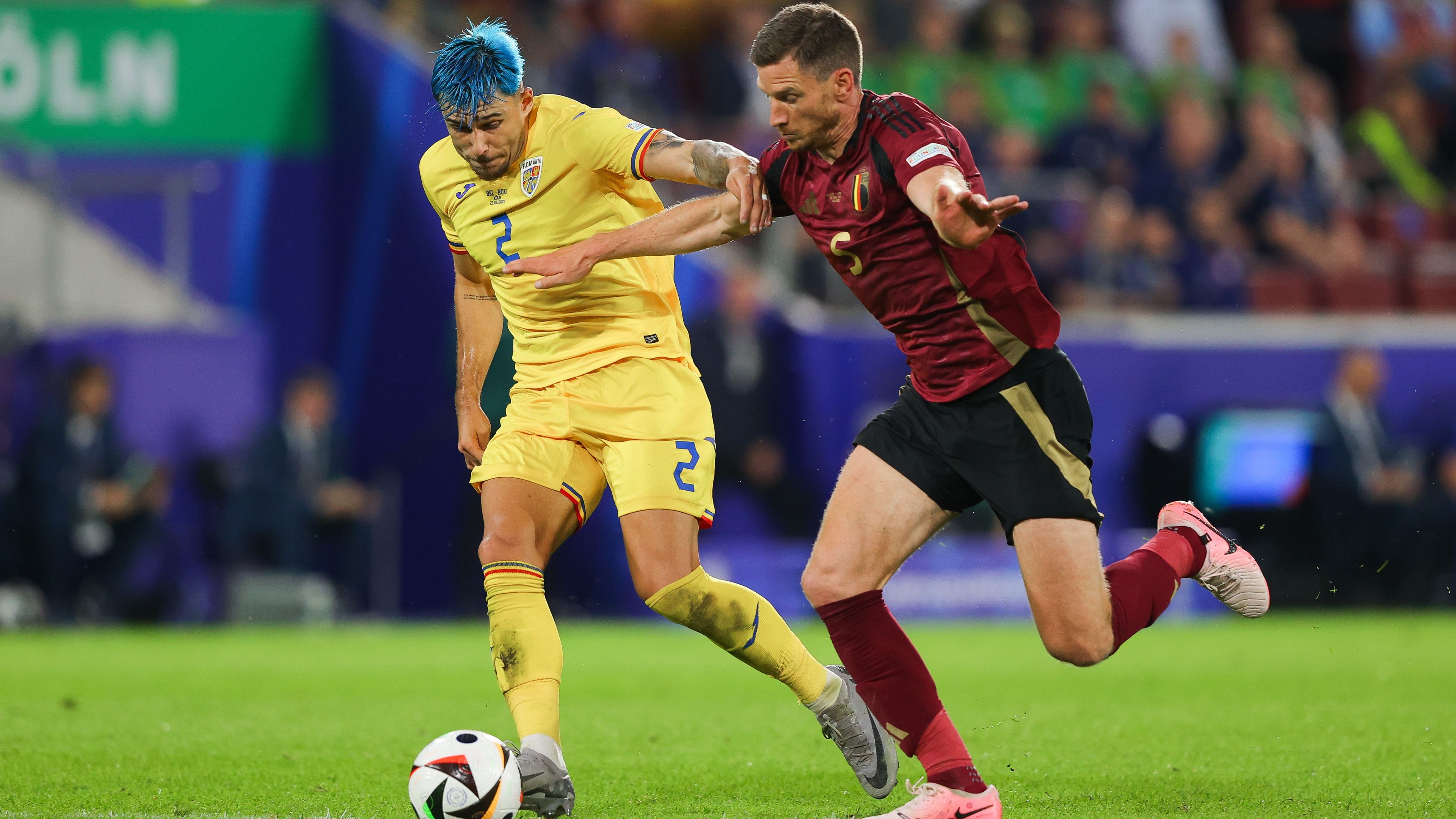 Bár a román válogatott kikapott Belgiumtól, Andrei Ratiu nem sok lehetőséget hagyott Jan Vertonghennek a kibontakozásra. (Fotó: Getty Images)