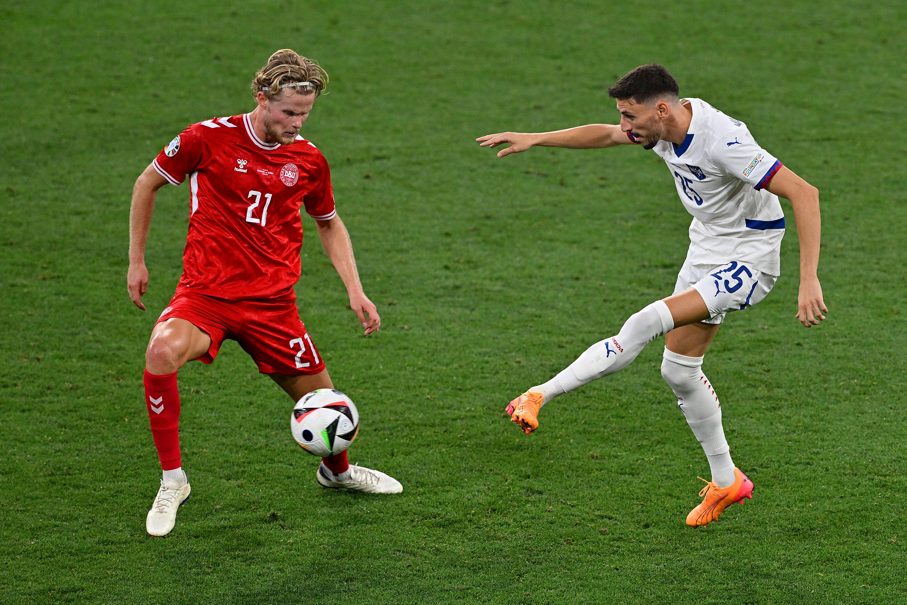 Gól nélküli döntetlen – Szerbia búcsúzott, Dánia második lett a csoportban
