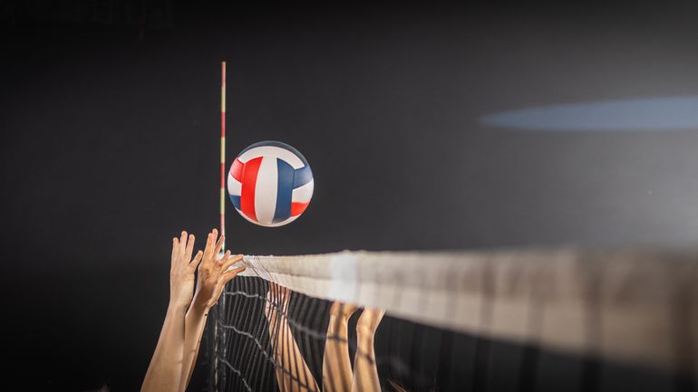 Tizenkét csapat nevezett az összevont bajnokságba