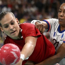Hiába a jó kezdés, női kéziseink kikaptak a házigazda franciáktól az olimpiai nyitányon