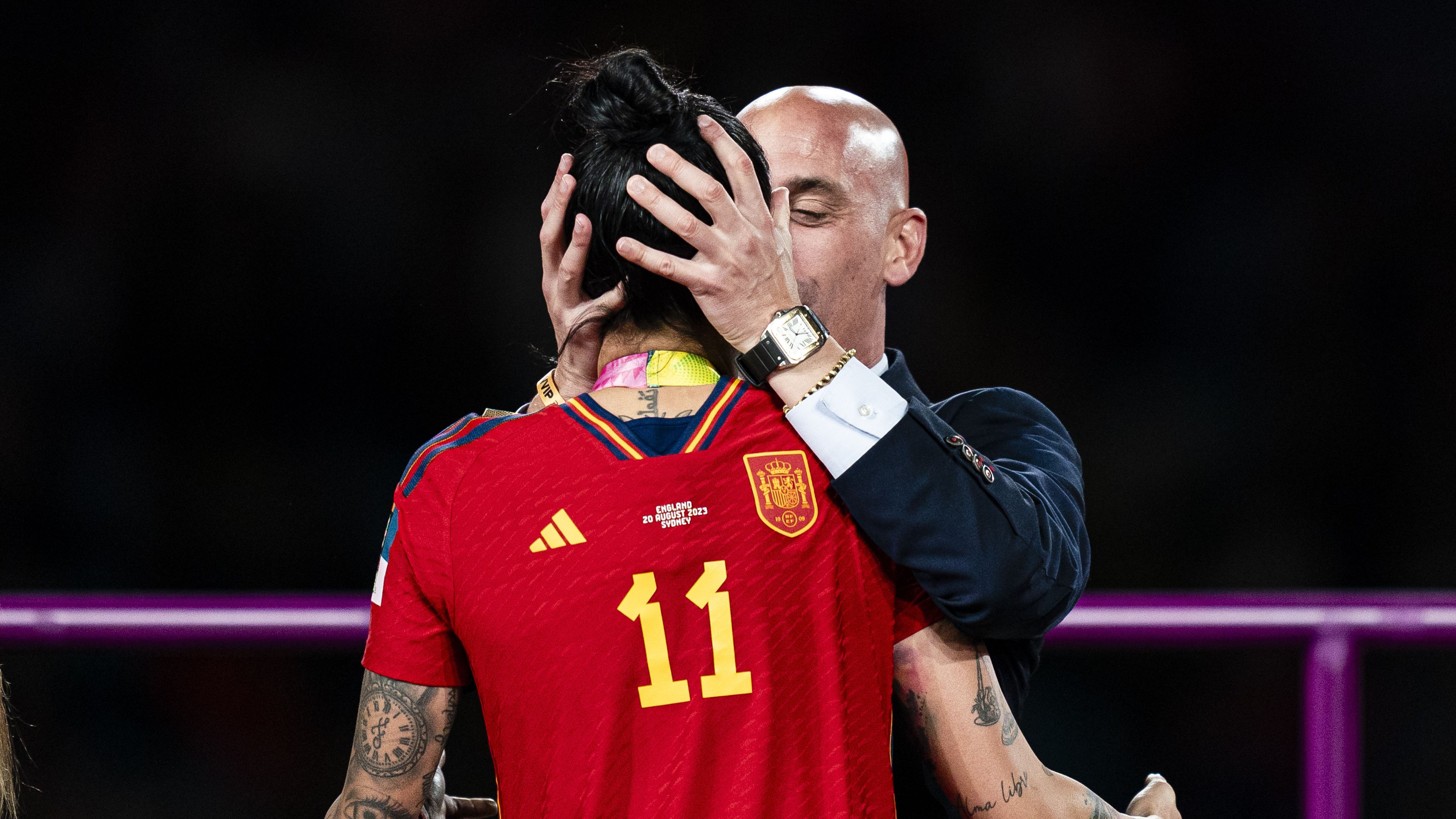 Dagad a botrány: a teljes spanyol keret lemondta a válogatottságot; a szájon csókolt játékos cáfolt