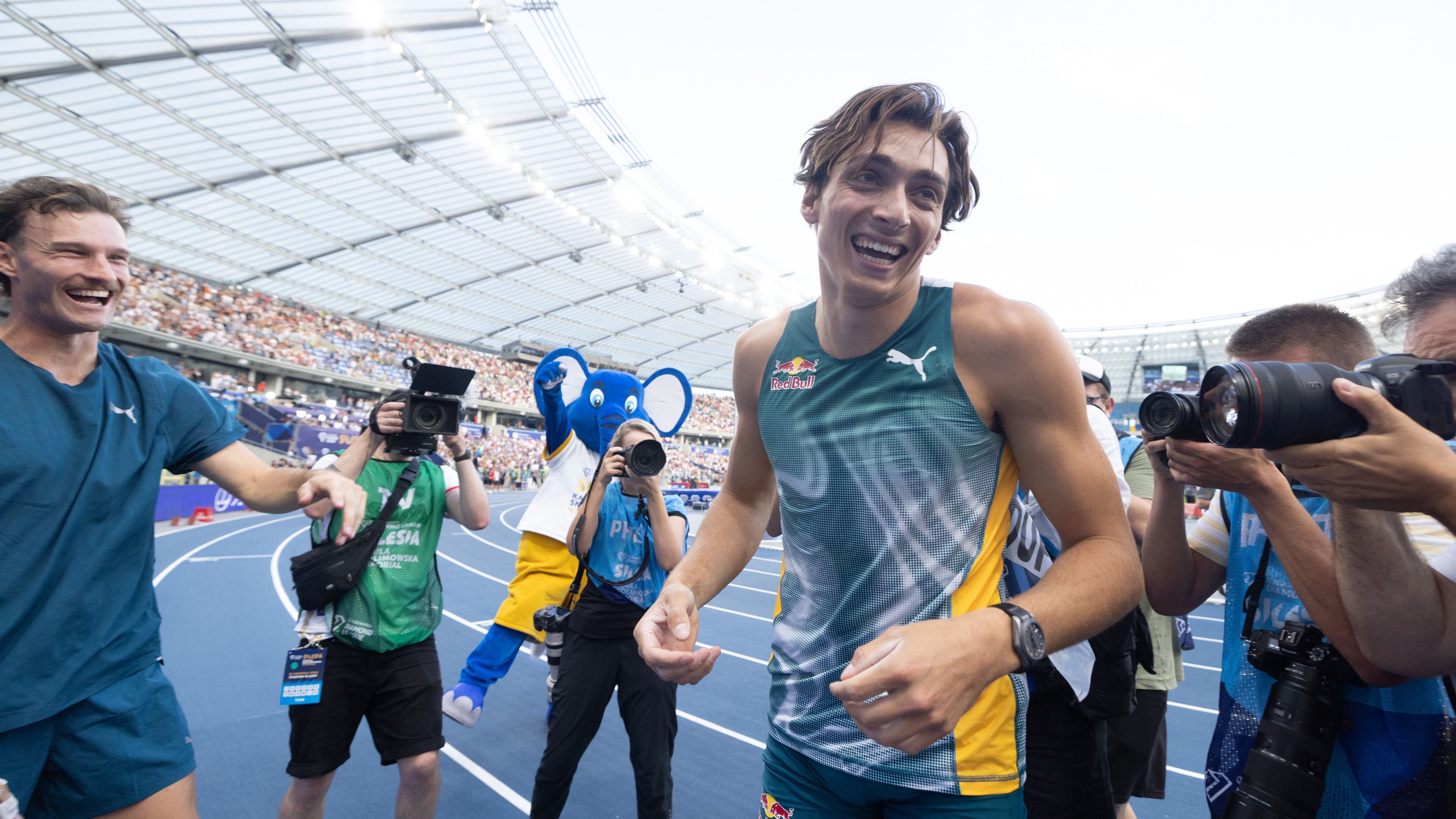 Lassan elfogynak a jelzők Armand Duplantis teljesítményére