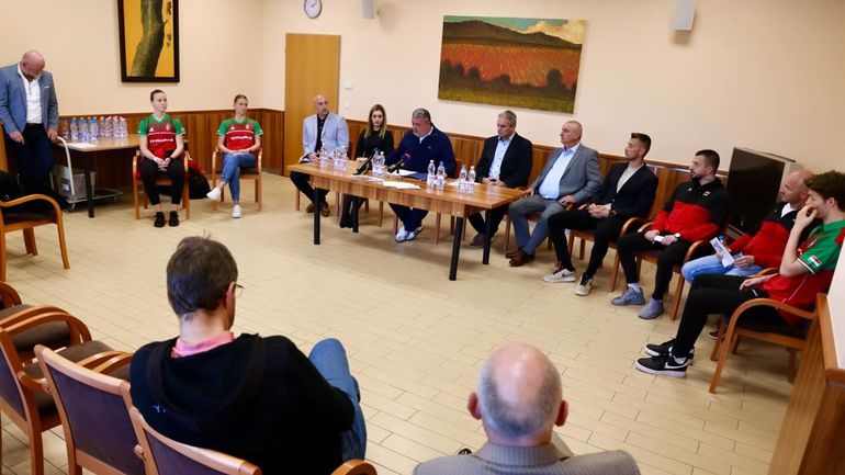 A szerdai sajtótájékoztatón bemutatkozott a női és a férfiválogatott új szövetségi kapitánya is
