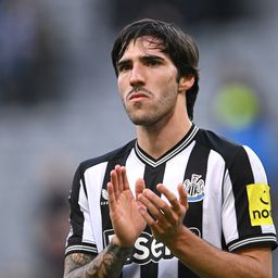 Hosszú időre eltiltják a Newcastle fogadási botrányba keveredett játékosát – sajtóhír