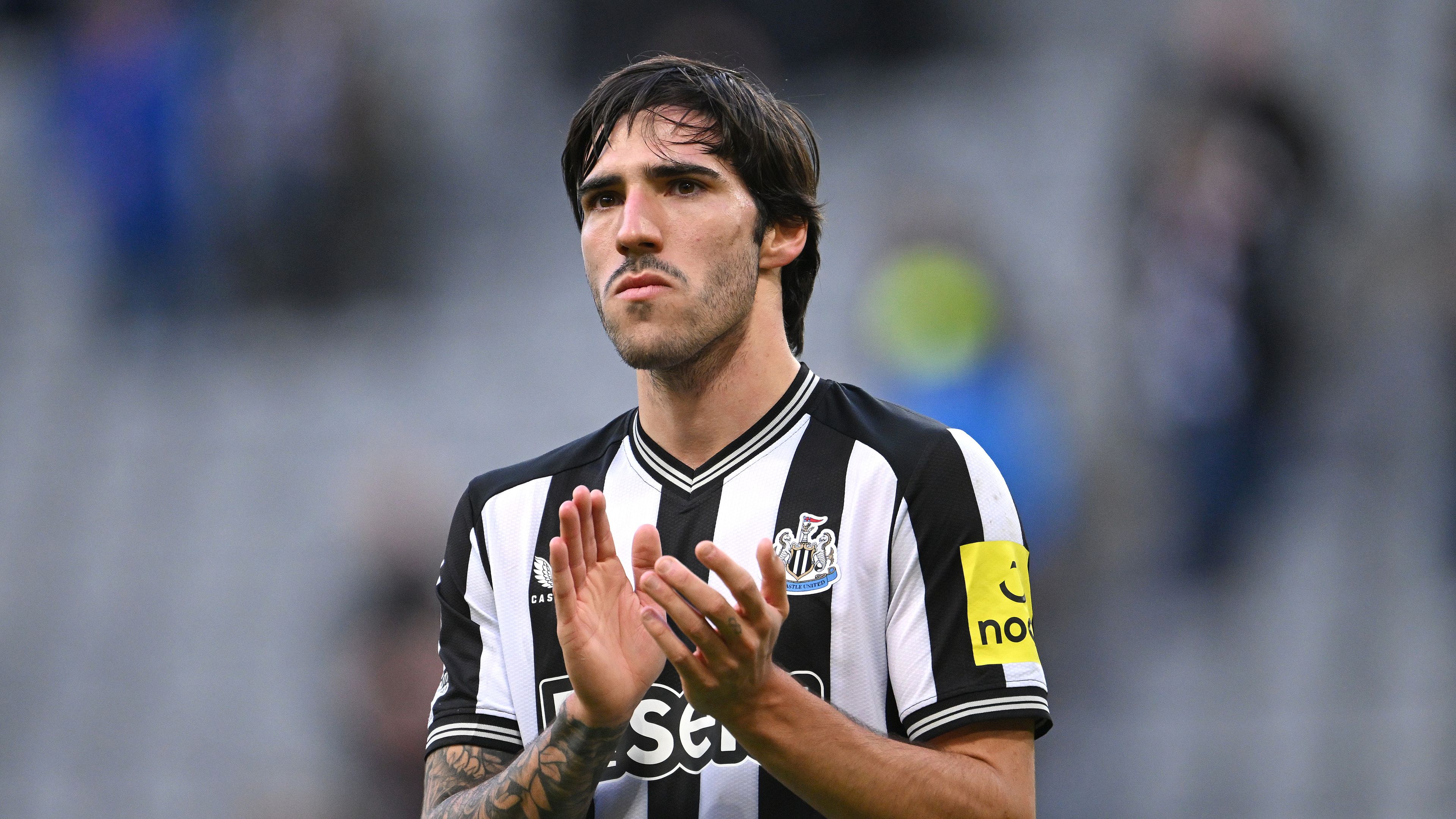 Hosszú időre eltiltják a Newcastle fogadási botrányba keveredett játékosát – sajtóhír