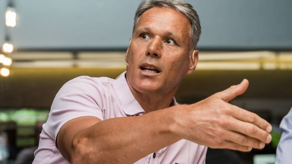 Van Basten kiosztotta Van Dijkot a döntetlen után