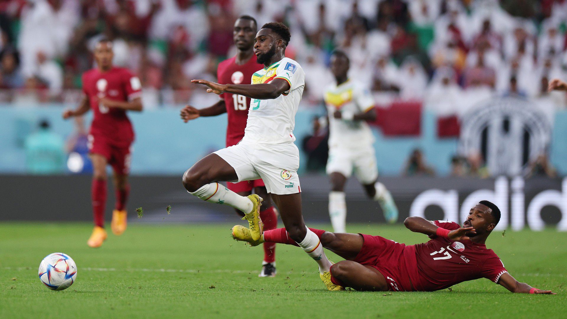 ÉLŐ: Katar nem hibázhat többet, a Szenegál elleni meccs vesztese könnyen búcsúzó lehet, vezet az afrikai csapat