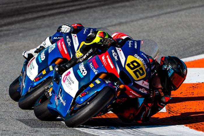 A szezon egyik utolsó kanyarja (Fotó: Cardoso Racing/Révész Racing NGRT)