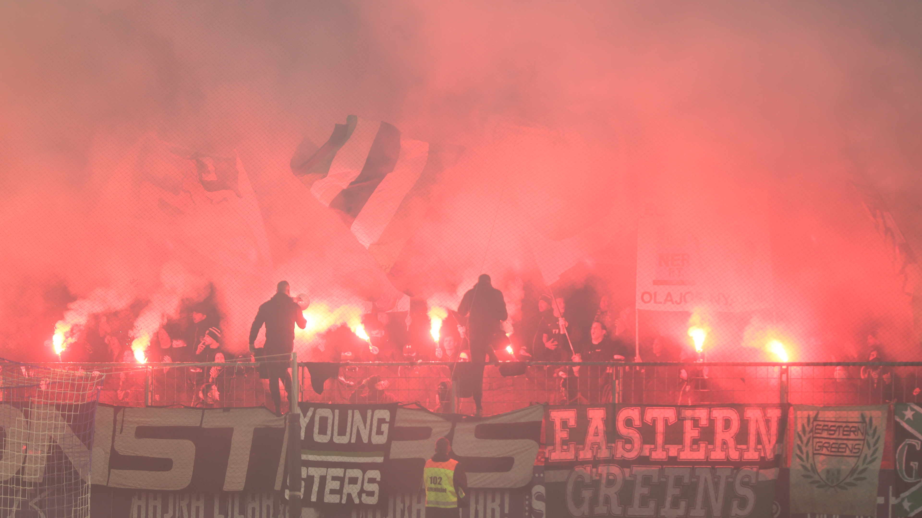 A Szusza Ferenc Stadionban tényleg pokoli volt a hangulat (Fotó: Czerkl Gábor)