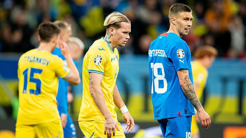 Mudrik (középen) gólja győzelmet ért Ukrajnának