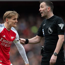 Hiába a rengeteg hiba, nagyon is jól keresnek a Premier League játékvezetői