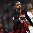 Végleg eladta csatárát a Paris Saint-Germain
