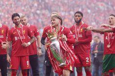 A Liverpool szurkolói Angliában és Thaiföldön is buliztak