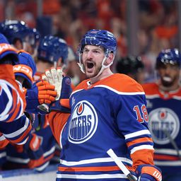 Vezet az Edmonton Oilers a nyugati döntőben