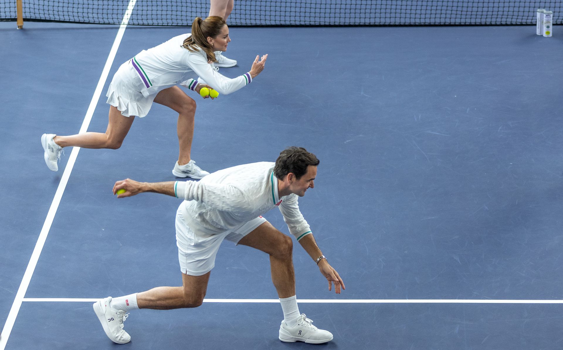 Wimbledonban többek között a labdák gurítását is gyakorolhatták/Getty