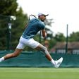 Djokovics hihetetlen: három héttel térdműtétje után győzelemre készül Wimbledonban