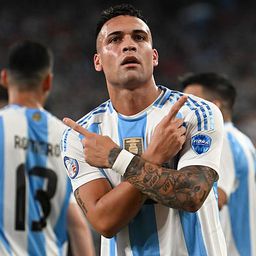 Hiába a hatalmas fölény, Argentína csak egy késői góllal győzte le Chilét