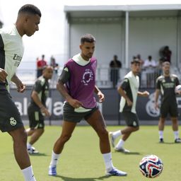 Kylian Mbappé a nyolcaddöntőben visszatérhet
