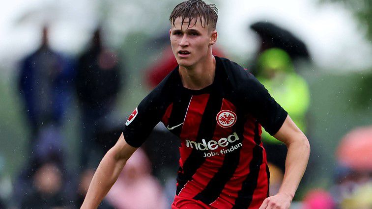 Fenyő Noah csereként játszott az FC Juárez elleni felkészülési mérkőzésen (Fotó: Facebook/Eintracht Frankfurt)