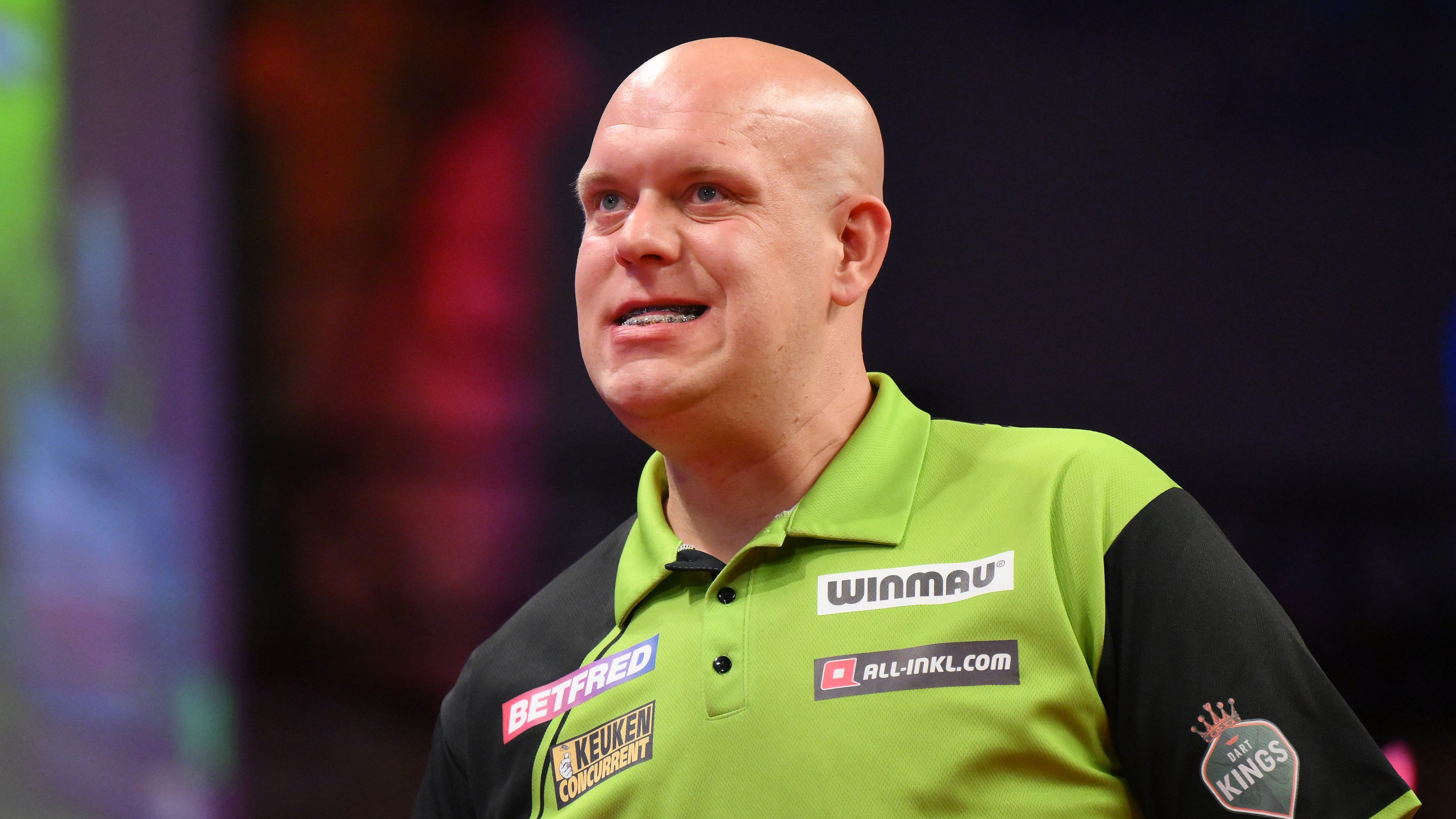 Michael van Gerwen betegség miatt kihagyja a bázeli European Tour-versenyt