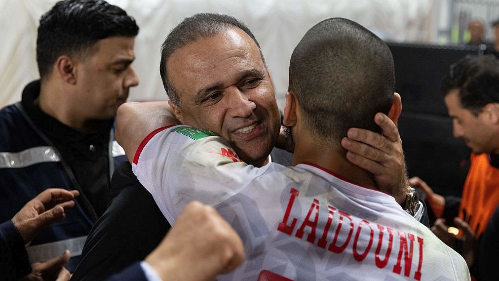 Vadi Dzsari (szemben) 2012 óta a tunéziai szövetség elnöke