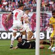 Gulácsi megsérült, Willi Orbán gólt lőtt, fordított a Leipzig; meglepő vereségbe szaladt bele a Dortmund