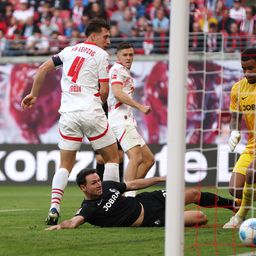 Gulácsi megsérült, Willi Orbán gólt lőtt, fordított a Leipzig; meglepő vereségbe szaladt bele a Dortmund