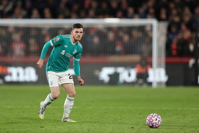 Andrew Robertson szerint kemény munkával tudnak kijutni a gödörből