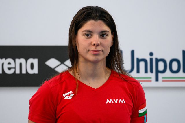 Fángli a torontói Pan Am Sports Centre-ben 200 méteres mellúszásban és 100 vegyesen megdöntötte egyéni rekordját