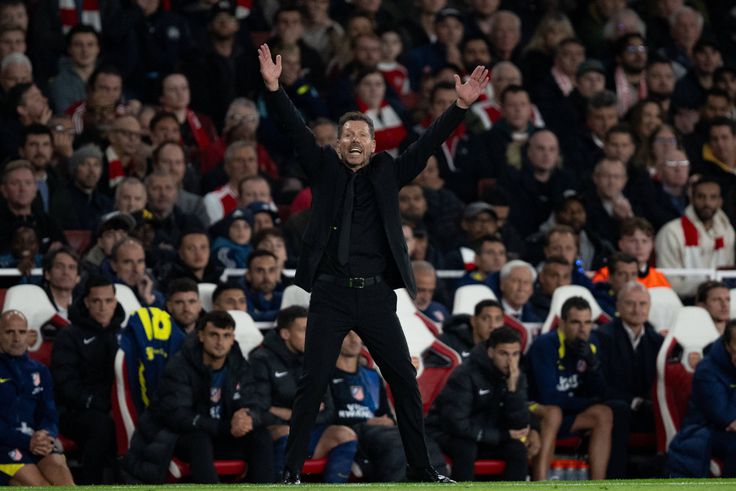 Diego Simeone a Real Betis elleni La Liga mérkőzés előtt tartott sajtótájékoztatót
