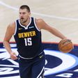 Nikola Jokics vezényletével nyert szoros összecsapáson a Nuggets
