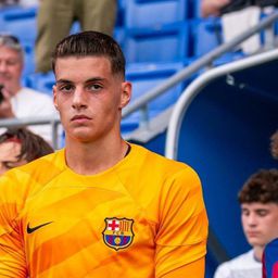 Üzent a Barcelona magyar kapusa – fotóval