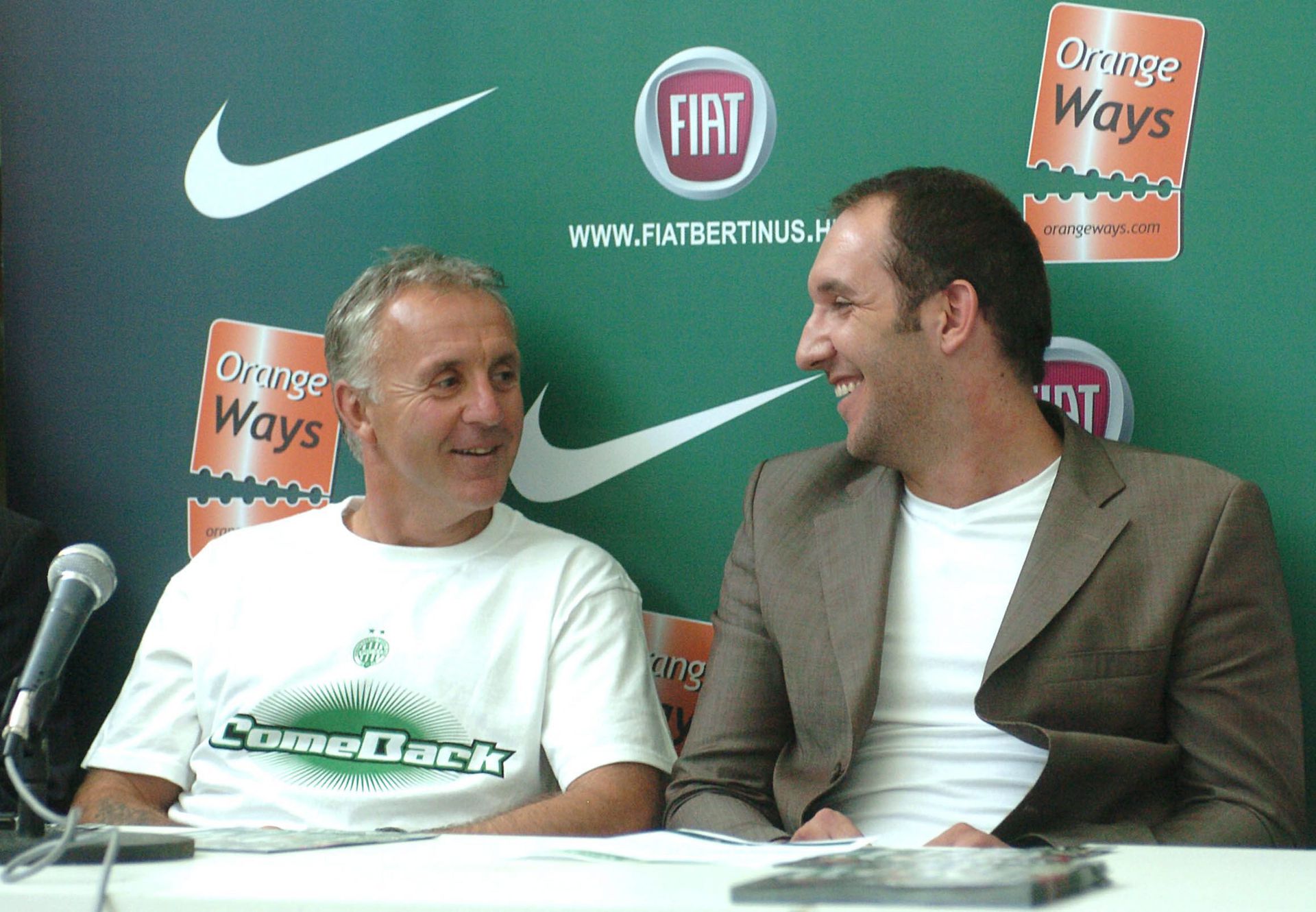 Bobby Davison és Berki Krisztián a Ferencváros szezonnyitó sajtótájékoztatóján 2008 augusztusában Fotó: MTI/Soós Lajos