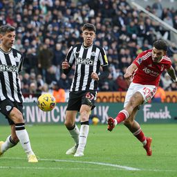 Óriási meglepetés: korábbi csatára mesterhármasával kapott ki a Newcastle – videóval