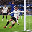 A hosszabbításban verte meg a Fulham a Chelsea-t; a Nottingham legyőzte a Tottenhamet és már harmadik