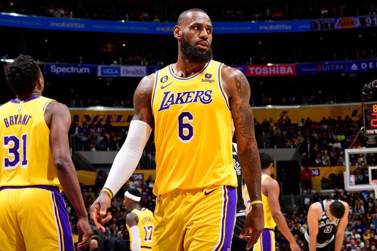 LeBron James beállítja a legendás Abdul-Jabbar rekordját