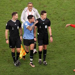 Négy uruguayi futballistát eltiltottak a vb-n történt botrány miatt