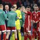 Elismerte a játékvezető hibáját a volt bíró, egy hónap múlva már pályán a fociválogatott – hírösszefoglaló