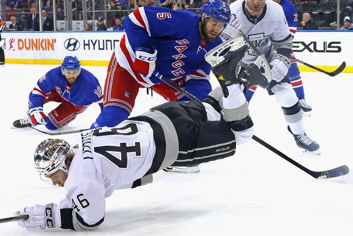 A New York Rangers 5–2-re nyert a Los Angeles Kings ellen