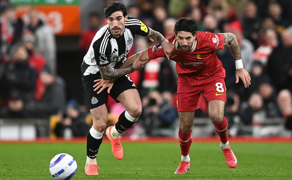 A Newcastle ellen is fáradhatatlanul robotolt a Liverpool klasszisa (Fotó: Getty Images)