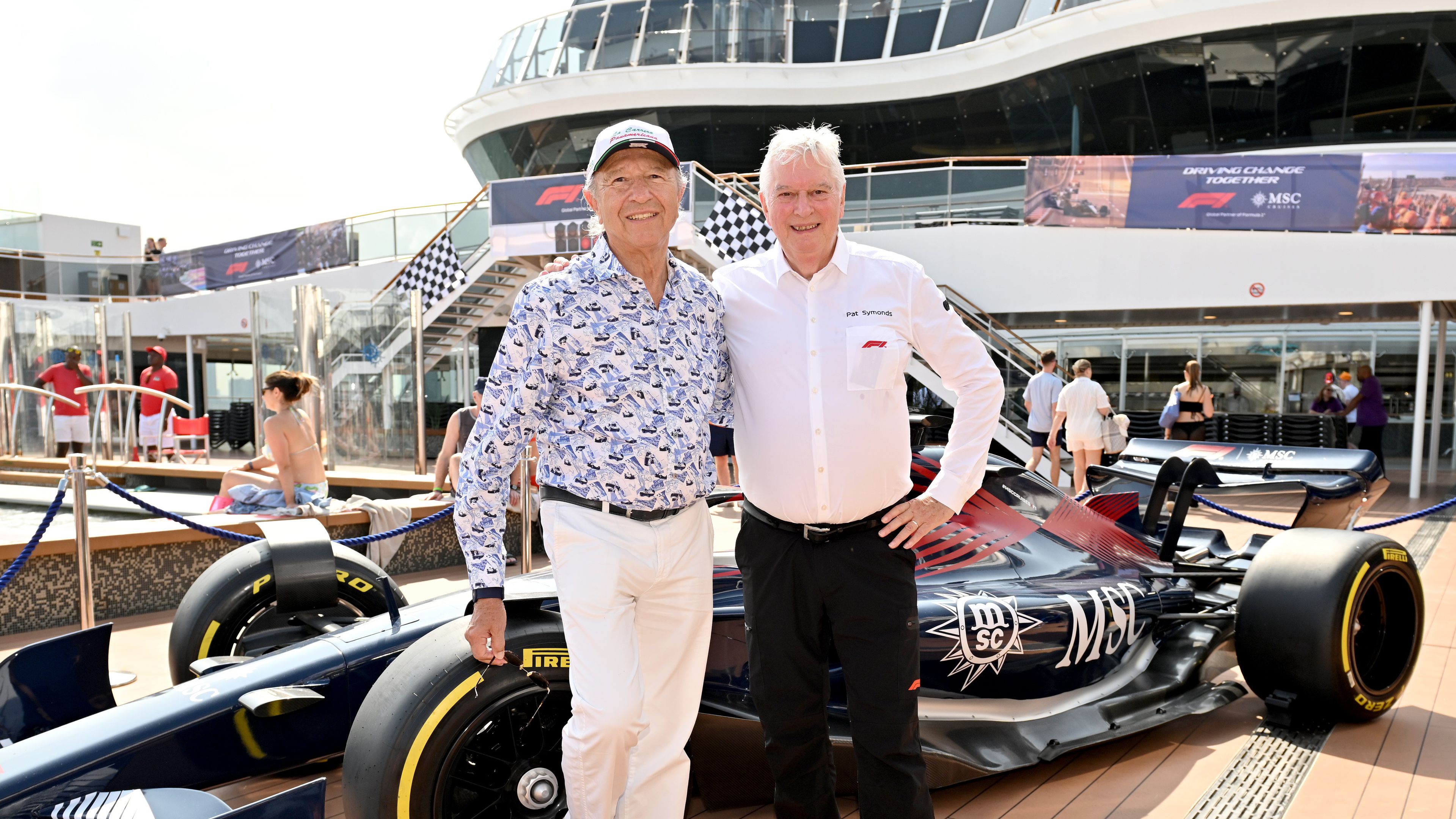 Pat Symonds (képen jobbra) 2017 óta technikai vezető az F1-ben.