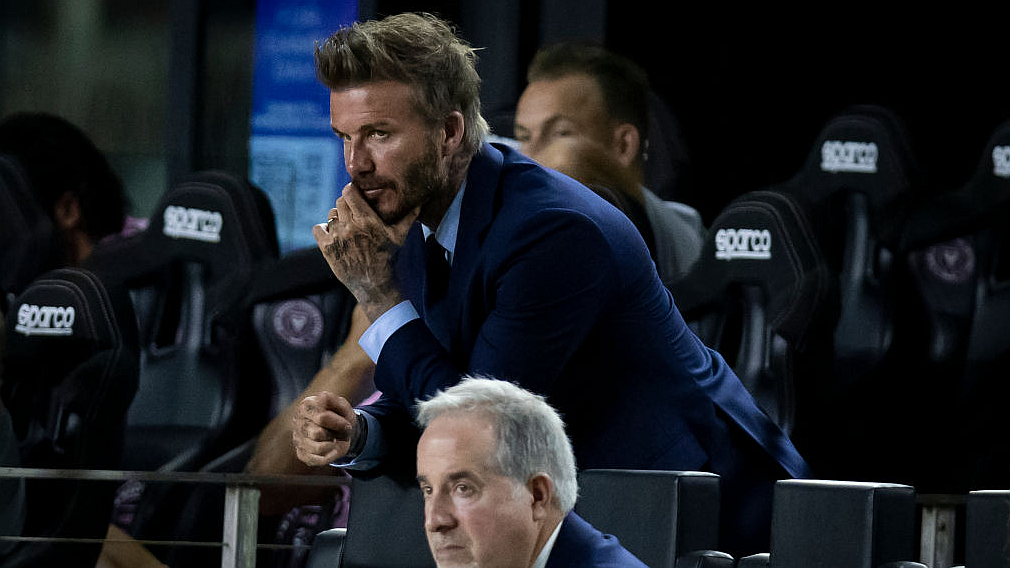 Mbappé Beckhammel pózolt; Neymar visszatért Párizsba