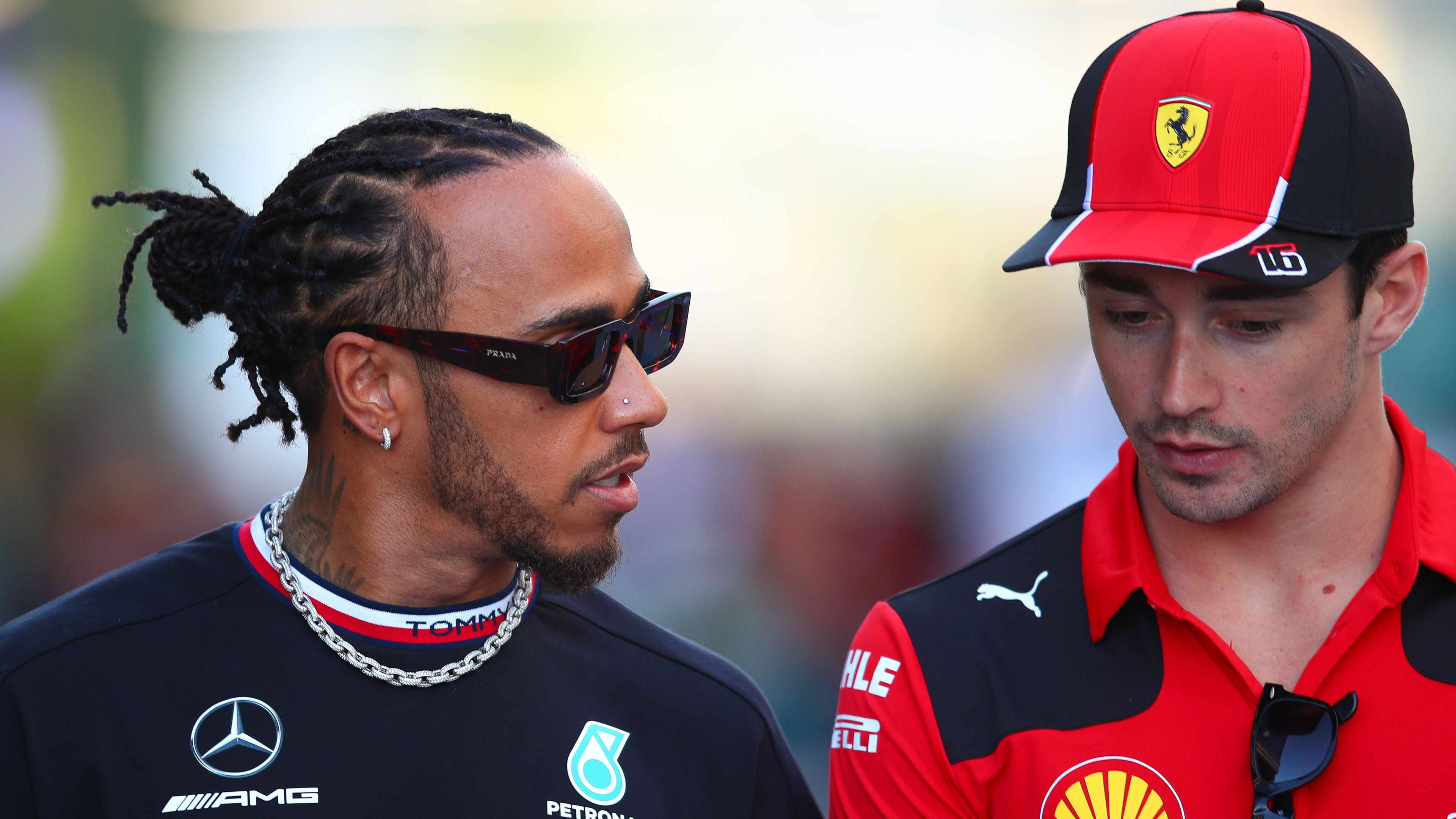 Két nagyszerű pilóta: Lewis Hamilton és Charles Leclerc