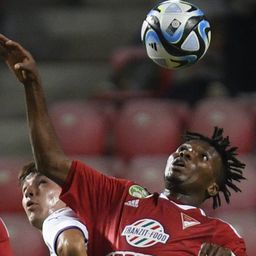 Kiszenvedte a győzelmet az egy félidőn keresztül emberelőnyben futballozó Debrecen – videóval