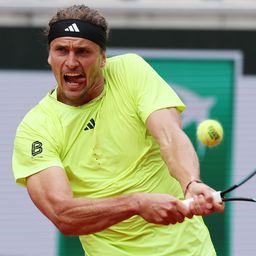 Zverev, Djokovics és De Minaur is gond nélkül jutott tovább Párizsban