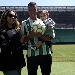 Brazil középpályást igazolt a bajnok Ferencváros
