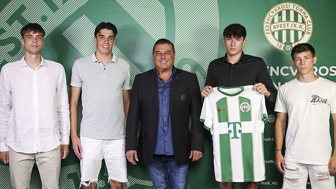 Négy játékosnak is profi szerződést ajánlott a Ferencváros