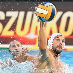 Az örökifjú Perrone góljaival sima spanyol siker a magyarok ellen a BENU Kupán